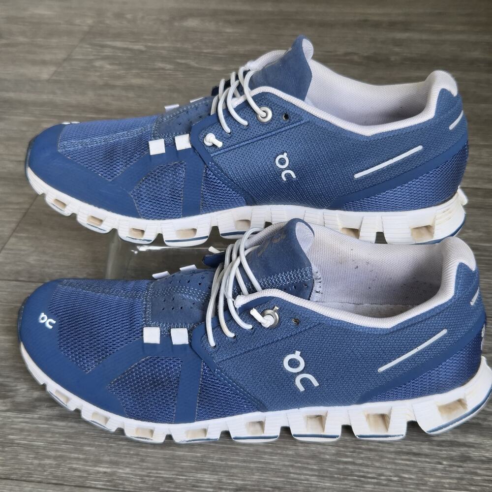 On Cloud 5 Blue White Women’s US 7.5 Shoes Swiss Engineering - Picture 4 of 11